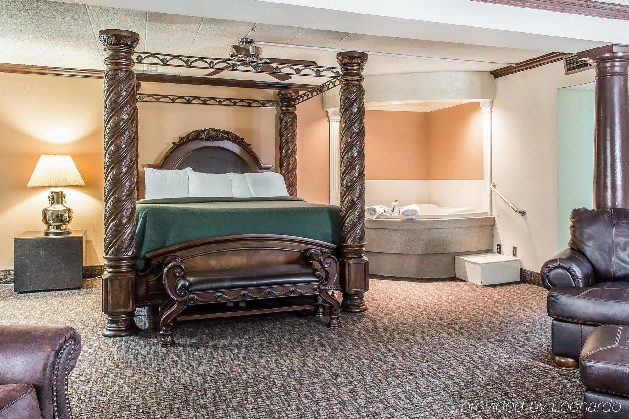 Fairbridge Inn & Suites Poconos Страудсберг Екстер'єр фото