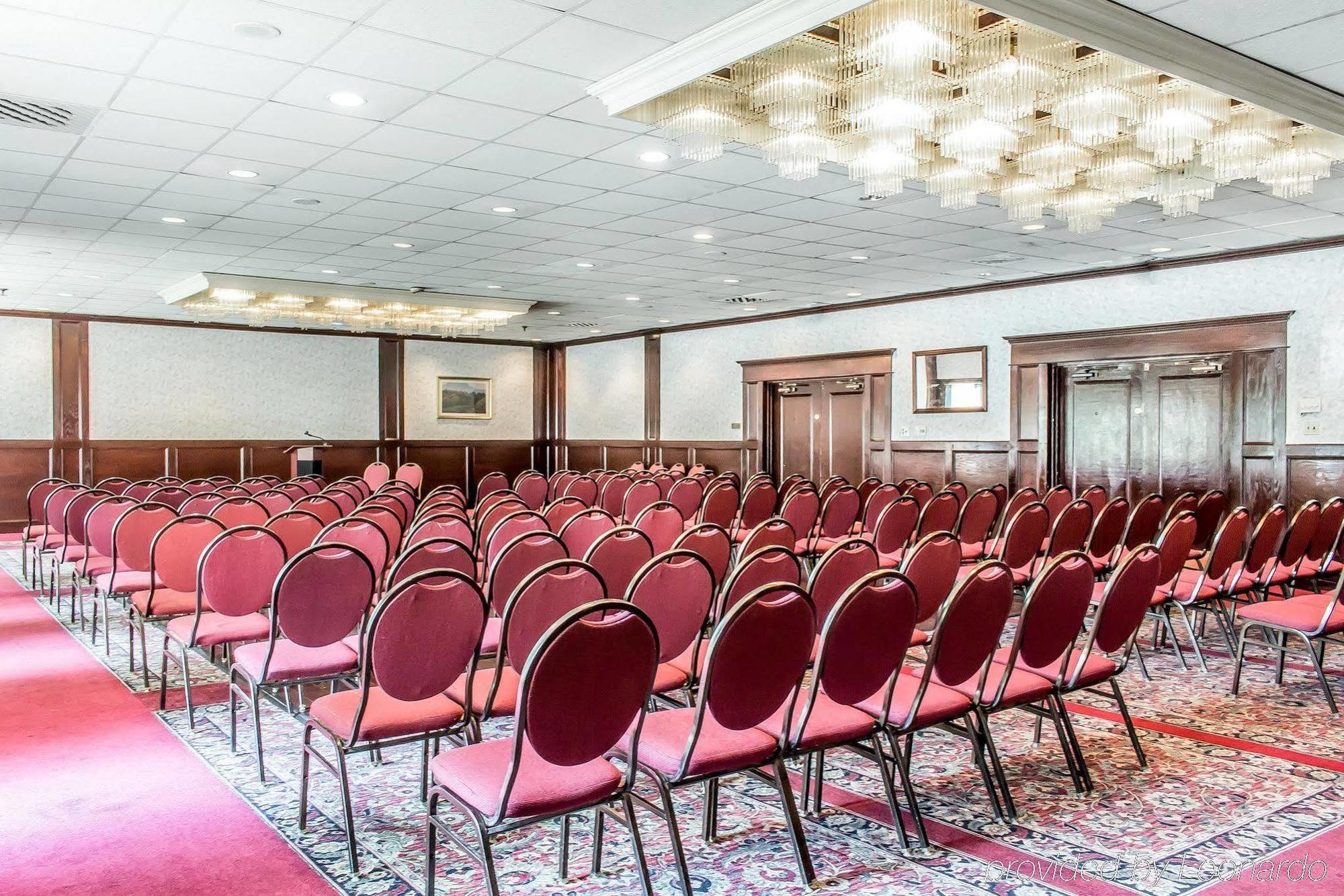 Fairbridge Inn & Suites Poconos Страудсберг Екстер'єр фото